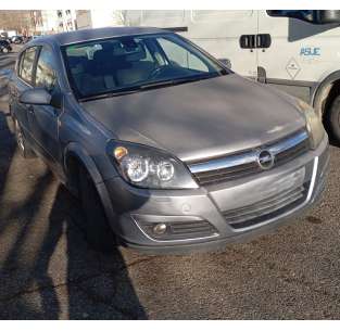 opel astra h berlina del año 2004