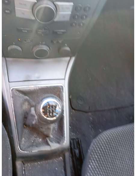 opel astra h berlina del año 2004