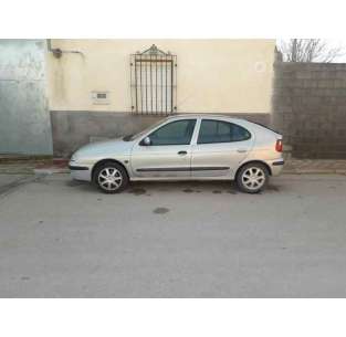 renault megane i fase 2 berlina (ba0) del año 2001