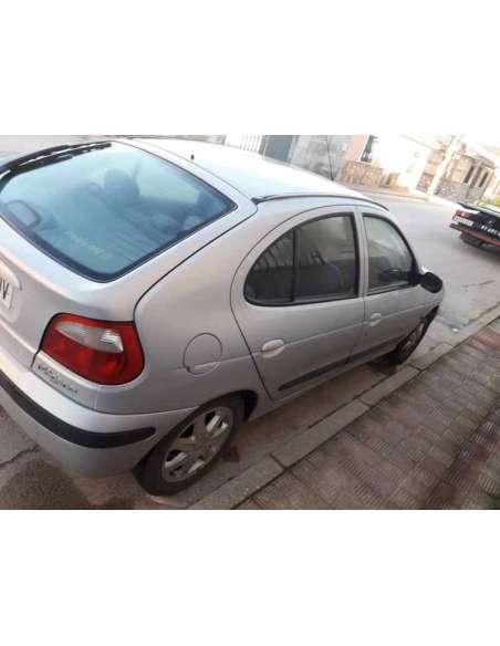 renault megane i fase 2 berlina (ba0) del año 2001