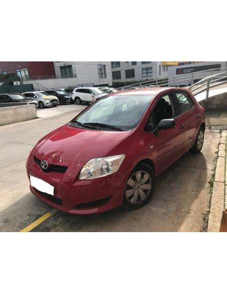 toyota auris del año 2008