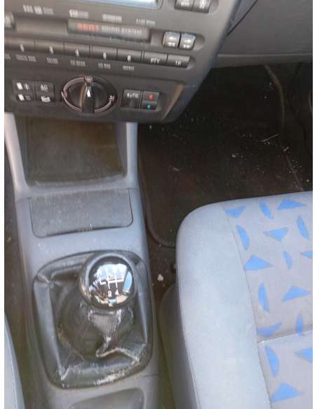 seat cordoba berlina (6k2) del año 2001