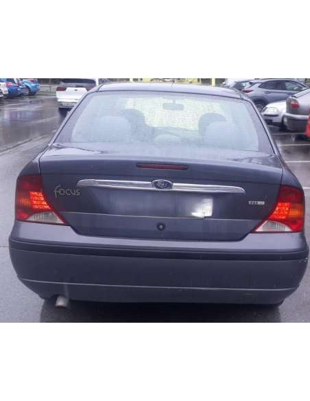 ford focus berlina (cak) del año 2004