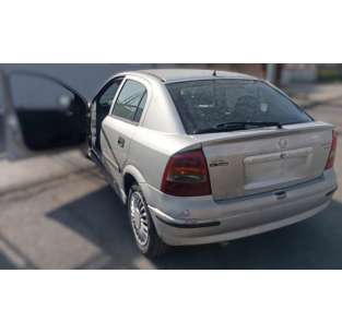 opel astra g berlina del año 2001 2