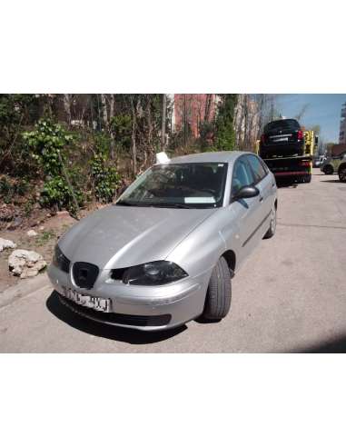 seat ibiza (6l1) del año 2002