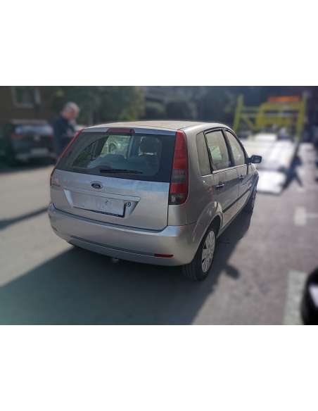 ford fiesta (cbk) del año 2002