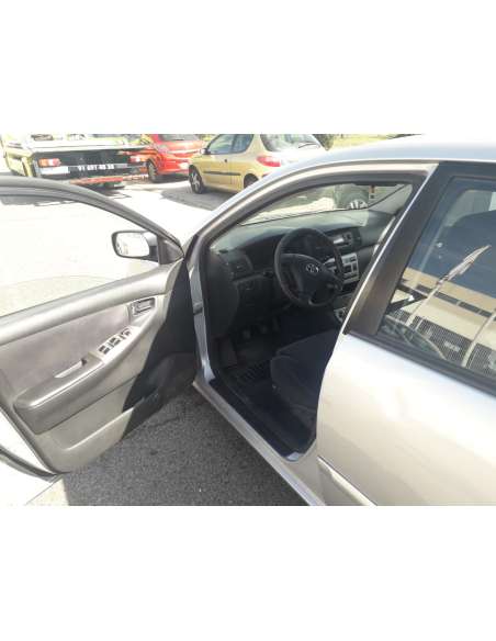 toyota corolla (e12) del año 2003