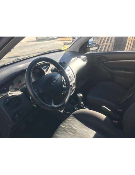 ford focus berlina (cak) del año 2003