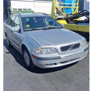 volvo v40 familiar del año 2003
