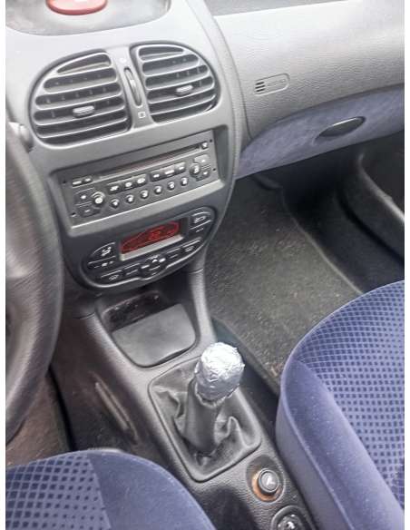 peugeot 206 berlina del año 2003