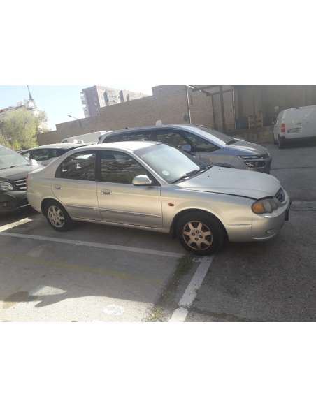 kia shuma ii del año 2001
