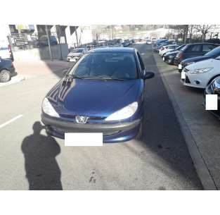 peugeot 206 berlina del año 2000