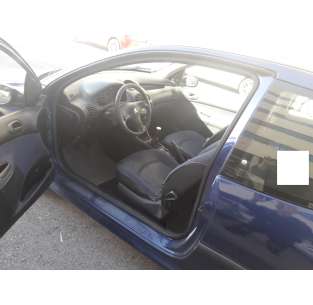 peugeot 206 berlina del año 2000 2
