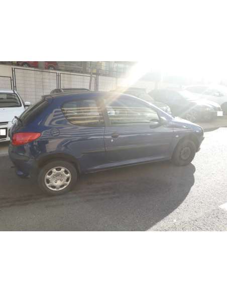 peugeot 206 berlina del año 2000
