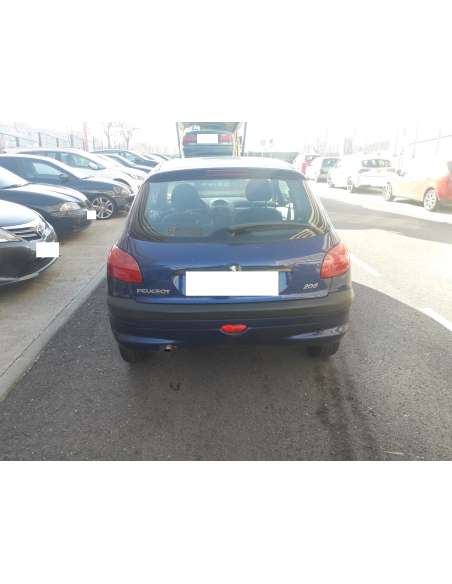 peugeot 206 berlina del año 2000