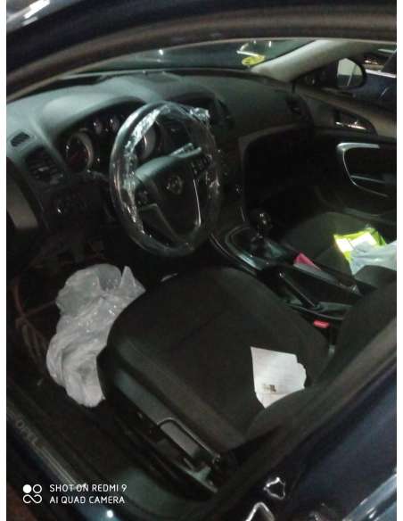 opel insignia berlina del año 2013