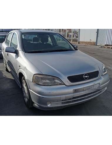 opel astra g berlina del año 2002