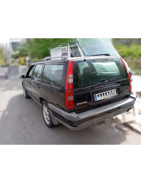 volvo v70 familiar del año 2005