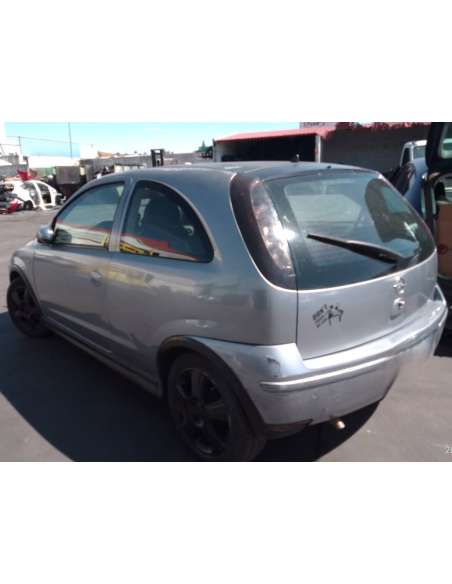 opel corsa c del año 2004