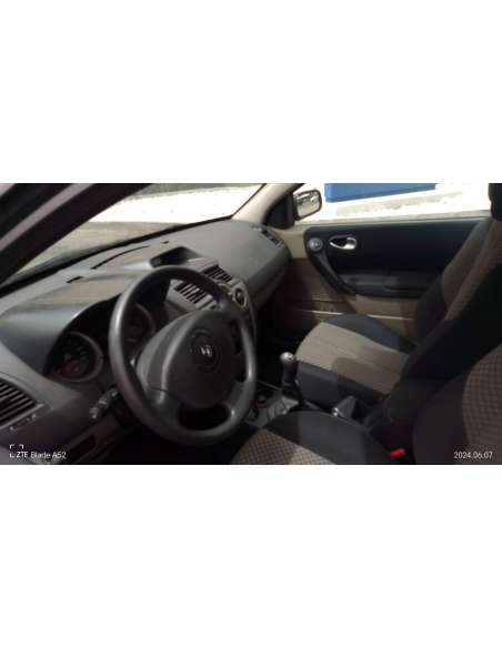 renault megane ii berlina 5p del año 2004