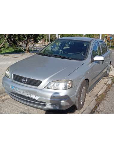 opel astra g berlina del año 2002