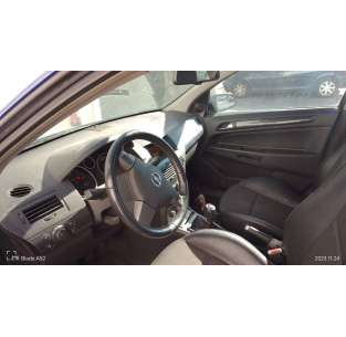 opel astra h berlina del año 2004 2
