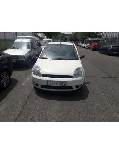 ford fiesta (cbk) del año 2004