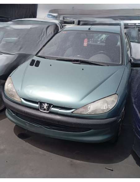 peugeot 206 berlina del año 2002