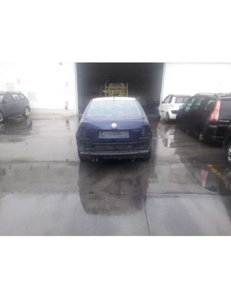 volkswagen bora berlina (1j2) del año 2002