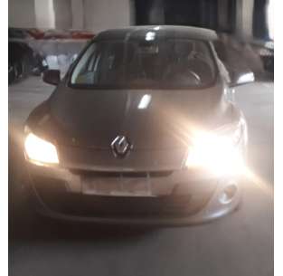 renault megane iii berlina 5 p del año 2009