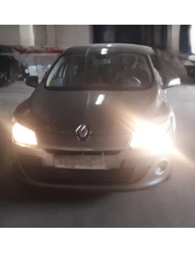 renault megane iii berlina 5 p del año 2009