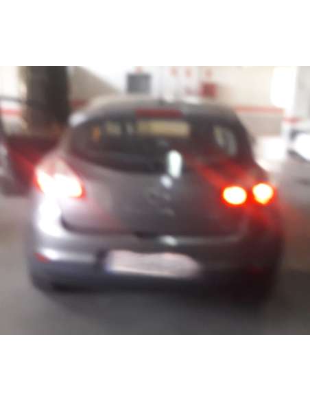 renault megane iii berlina 5 p del año 2009