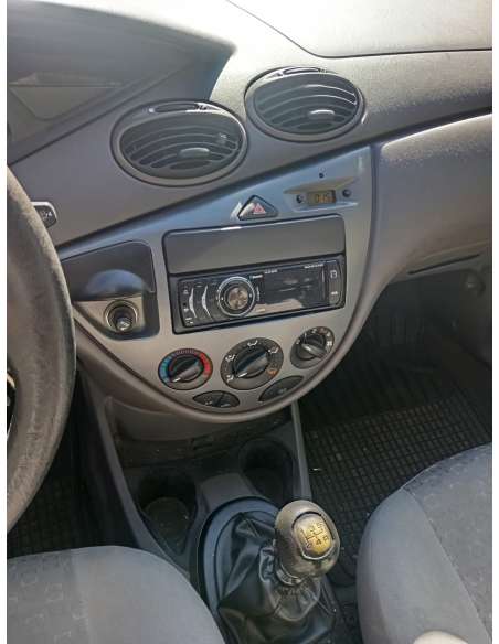 ford focus turnier (cak) del año 2001