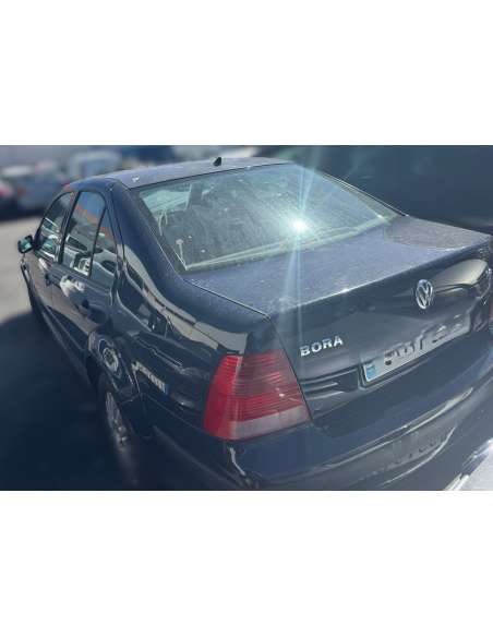 volkswagen bora berlina (1j2) del año 2000