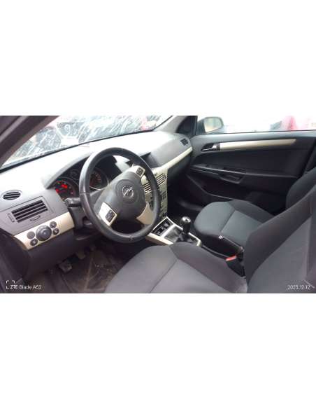 opel astra h berlina del año 2007