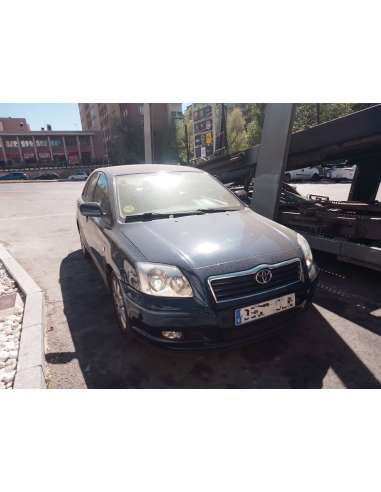toyota avensis berlina (t25) del año 2005