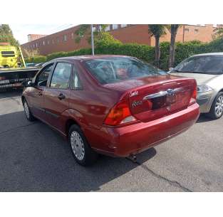 ford focus berlina (cak) del año 2001 2