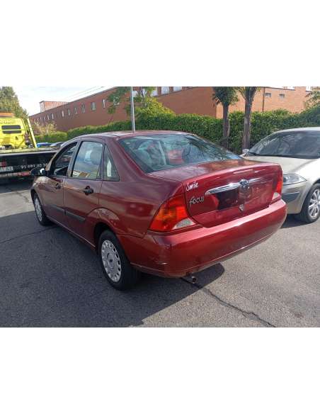 ford focus berlina (cak) del año 2001