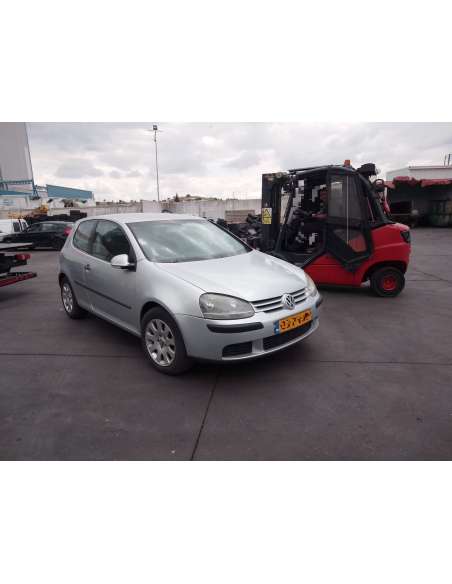 volkswagen golf v berlina (1k1) del año 2003