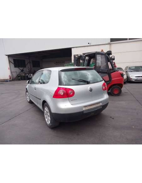 volkswagen golf v berlina (1k1) del año 2003