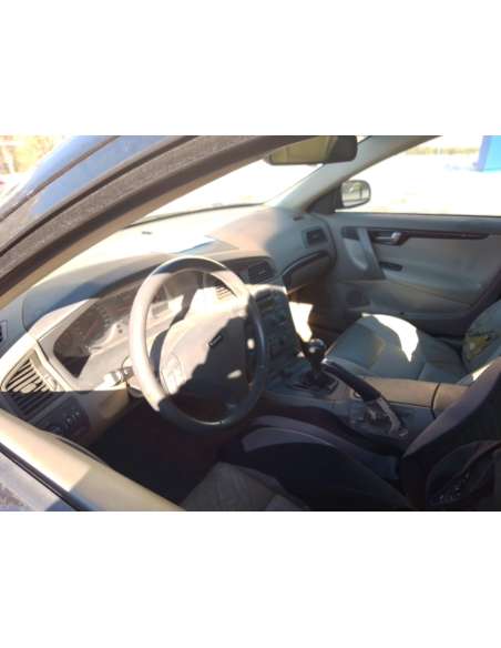 volvo s60 berlina del año 2002