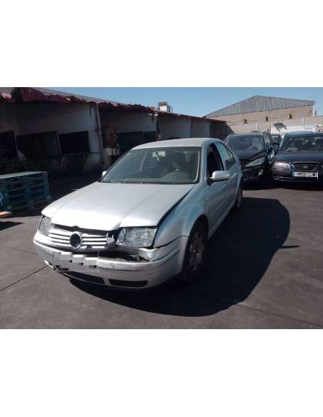 volkswagen bora berlina (1j2) del año 2002