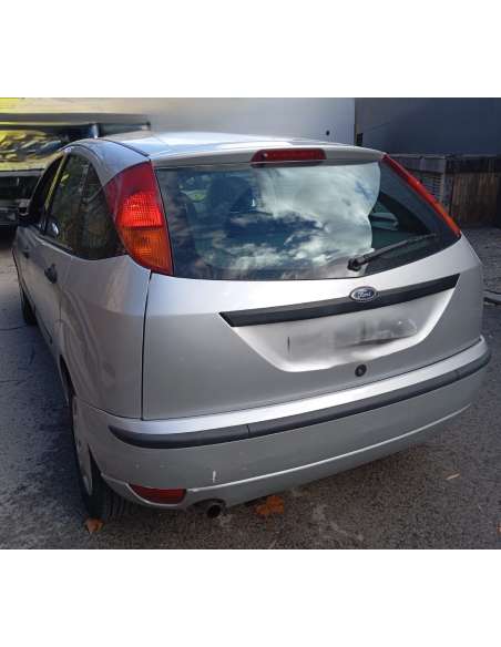 ford focus berlina (cak) del año 2004