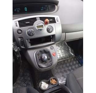 renault scenic ii del año 2005 2