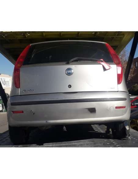 fiat punto berlina (188) del año 2005