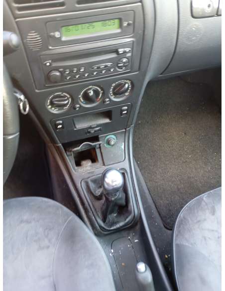 citroën xsara berlina del año 2003