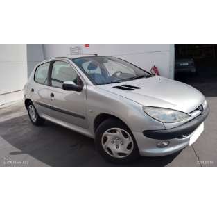 peugeot 206 berlina del año 2002