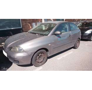seat ibiza (6l1) del año 2002