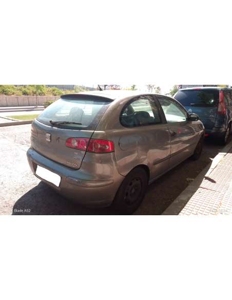 seat ibiza (6l1) del año 2002