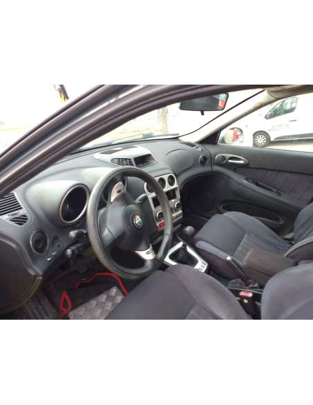 alfa romeo 156 del año 2004